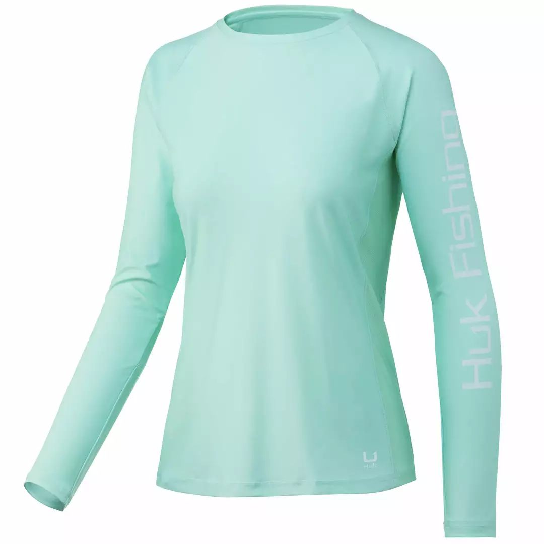 Huk Womens Scaled Logo Pursuit 4 Huk Womens Scaled Logo Pursuit